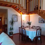 Dom wakacyjny Forest Edge House