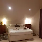 Forest Edge House بيت للعطل